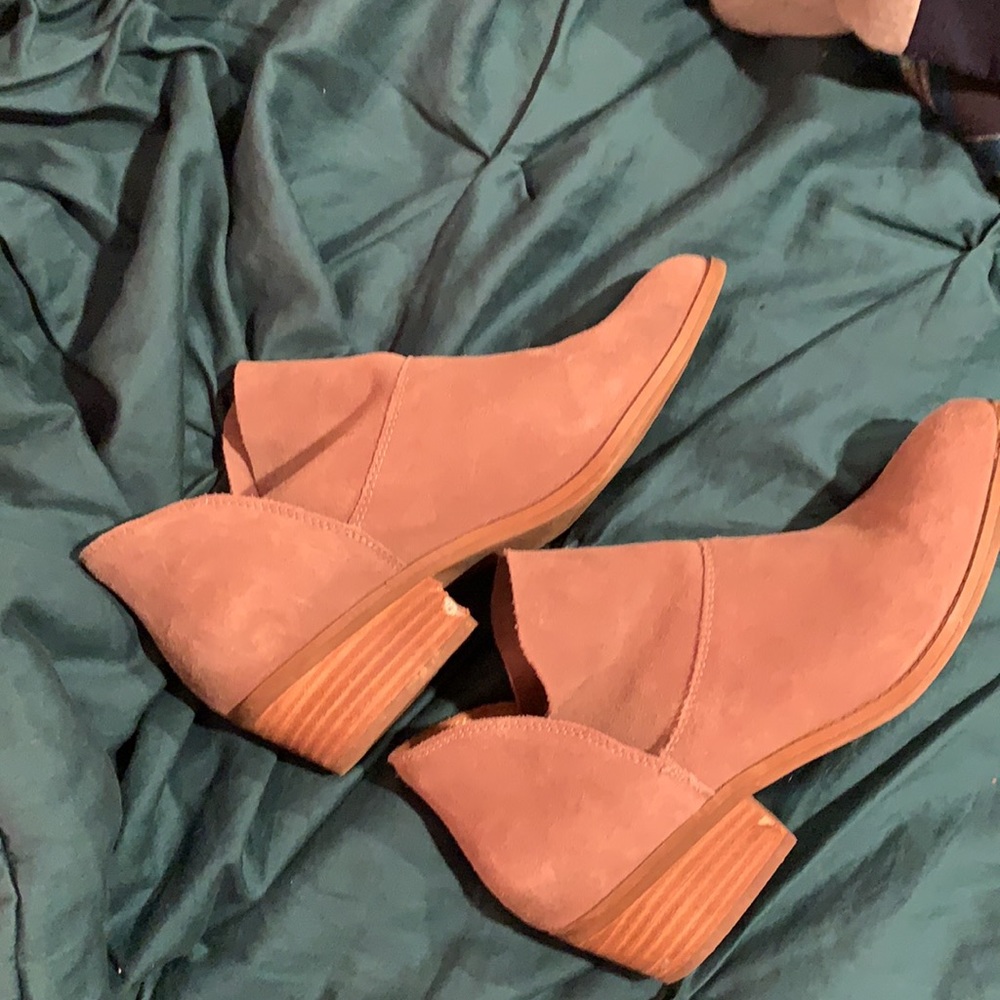 Lucky brand short cowboy boots